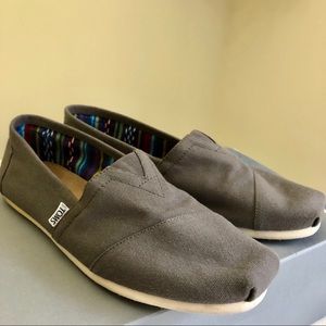 TOMS OLIVE SHOES